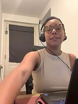 Melia Rayne online show from December 22, 11:35 am