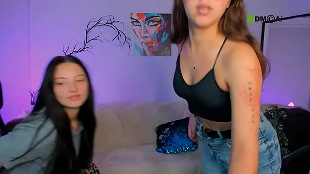 kiki swan online show from October 3, 6:07 am