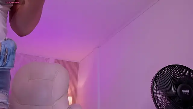 heidy johns online show from January 8, 3:32 am