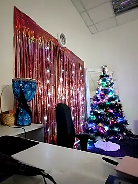 Juicy PeachLux online show from November 30, 12:53 pm