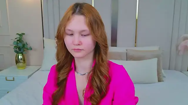 AmeliRoyse online show from December 18, 5:29 pm