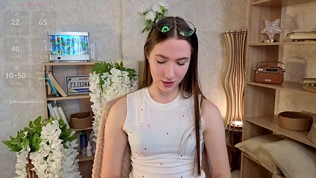 Kira mindnes online show from September 18, 6:12 am