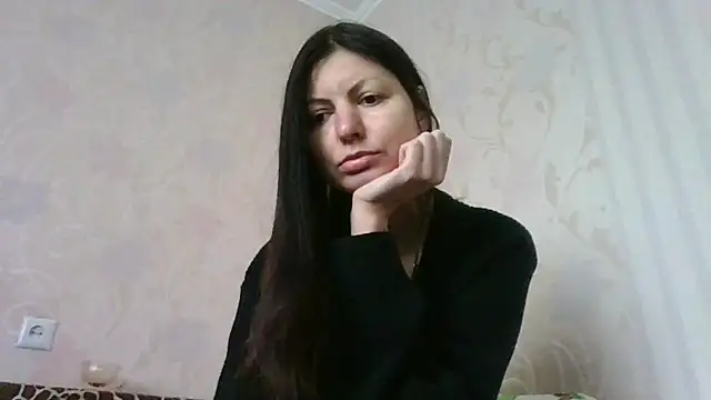 AliseWats online show from October 15, 9:01 am