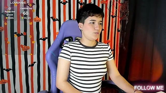 emma cute7 online show from October 18, 7:44 am