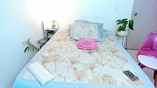 roxy hell online show from February 20, 8:31 pm