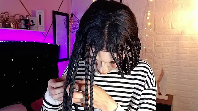 agatha rodriguez online show from January 12, 2:11 pm