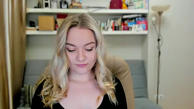 Kara Smith  online show from October 22, 10:48 pm