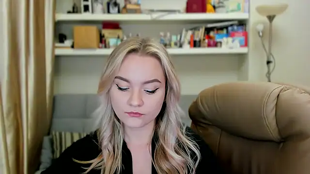 Kara Smith  online show from September 13, 12:07 am