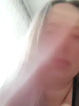 Snapshot of Irina3718 chatting on October 13, 9:34 am Irina3718 online show from October 13, 9:34 am