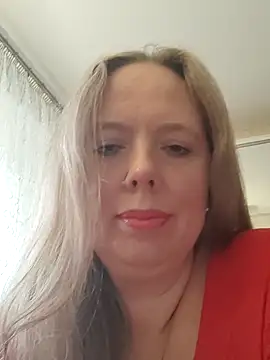 Snapshot of Irina3718 chatting on October 15, 1:25 pm Irina3718 online show from October 15, 1:25 pm