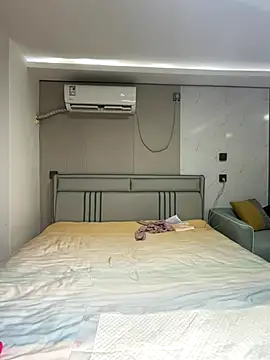 xibao379 online show from November 28, 12:30 pm