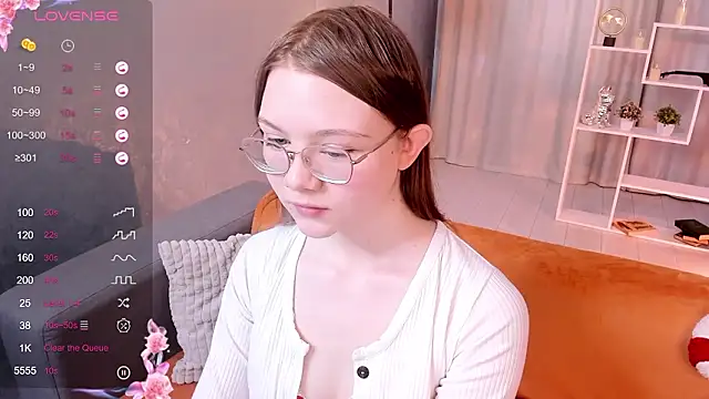 luv tessa online show from February 8, 2:04 am