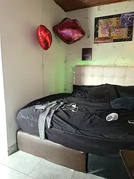 mia velvet1 online show from February 28, 9:14 pm