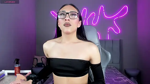 madison  rey online show from November 21, 1:57 pm