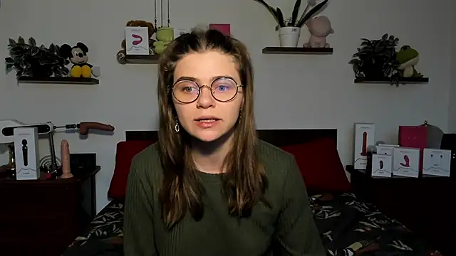 HaleyReedme online show from March 2, 7:48 am