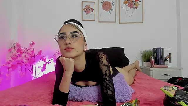 alana 111 online show from October 25, 3:25 am