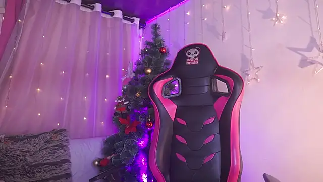 Madison Mayer online show from December 20, 1:48 pm