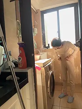 aa520uv online show from December 19, 3:54 am