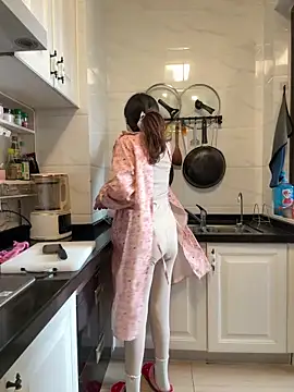 aa520uv online show from December 5, 4:01 am