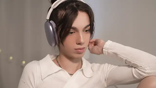 mystica  online show from November 28, 9:12 am