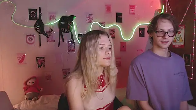 Your Horny Friends online show from October 28, 5:19 pm