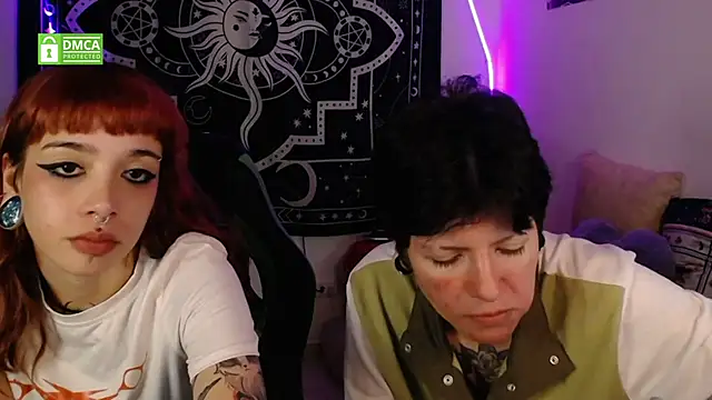 lovelockedlips online show from October 1, 4:50 am