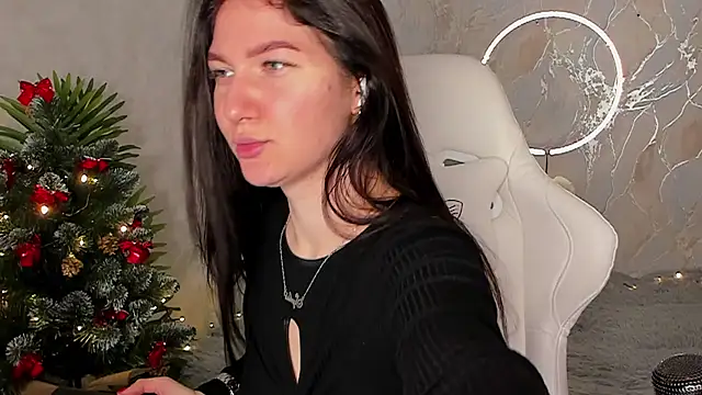 babyisperfect online show from December 21, 4:28 am