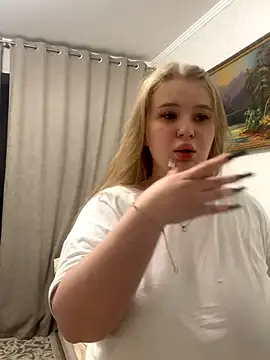 Snapshot of Amy_Sky_ chatting on October 22, 6:46 pm Amy Sky online show from October 22, 6:46 pm