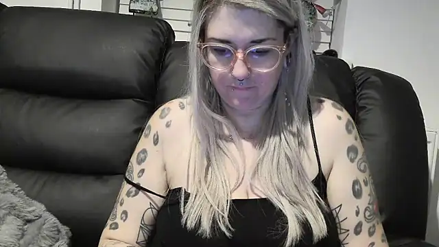 Sizzling Indie36 online show from December 21, 2:05 am