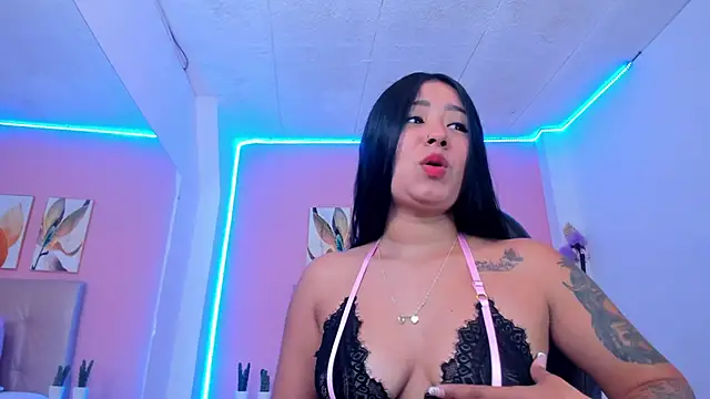 Molly h0t online show from November 10, 1:50 pm