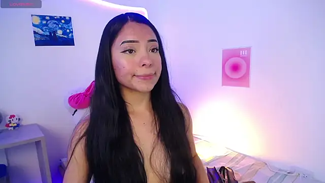 Emilybutterfly1 online show from September 22, 8:07 pm