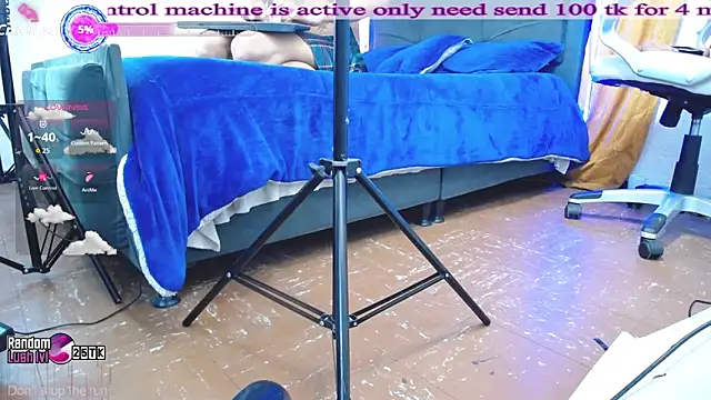 Kandy Bellerose online show from December 17, 10:58 pm