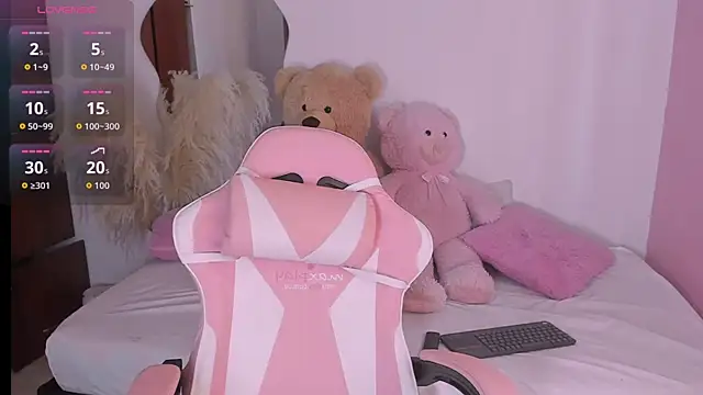 BritanyLin   online show from September 13, 3:53 pm