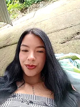 adrianagilton online show from November 15, 9:05 pm