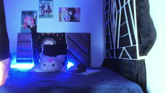 KARINNA  RAVEN online show from November 11, 12:28 am