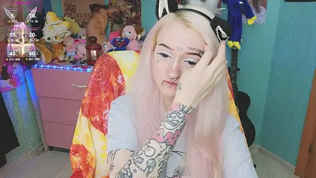 Manuela unicorn online show from November 6, 8:15 pm