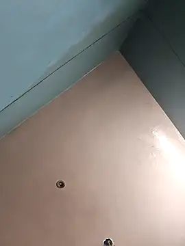 Eshwari Chopra online show from November 11, 6:20 am