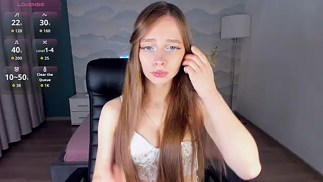 Amy Waynee online show from November 8, 6:24 pm