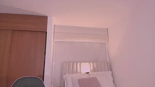 ArianaReynoldss online show from February 4, 11:08 pm