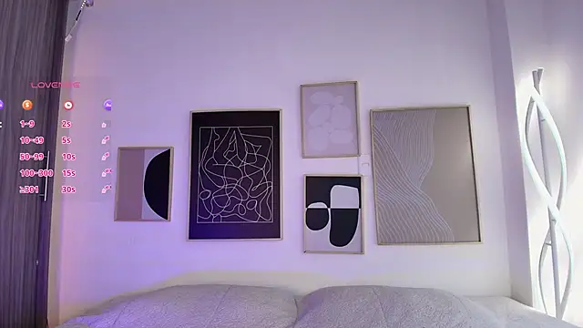 im eli1 online show from December 18, 5:50 pm