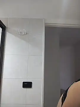 carlafox05 online show from February 2, 10:20 pm