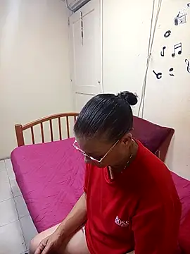 katrina perez online show from November 6, 8:04 pm