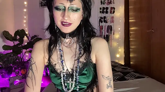 ELENA UMBRA online show from January 17, 2:30 am