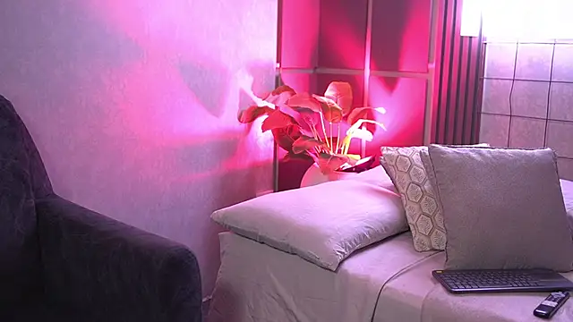 Susan wall online show from October 20, 12:19 pm