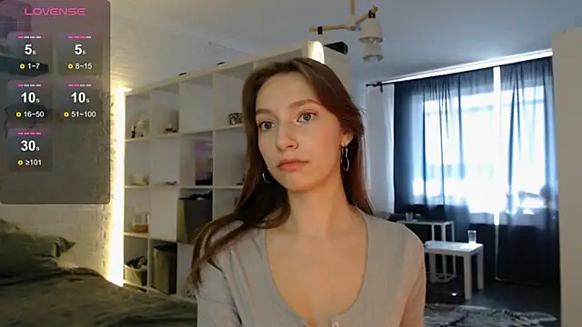 Snapshot of DreamHale_ chatting on October 2, 9:47 am DreamHale online show from October 2, 9:47 am