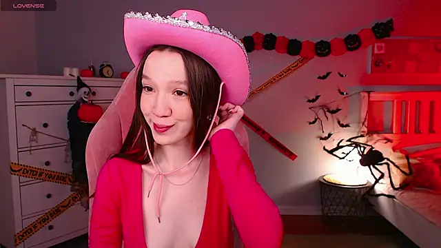 Shriya Sarann online show from October 23, 2:01 pm