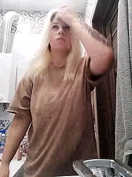 HoneyNelly online show from October 7, 8:02 pm