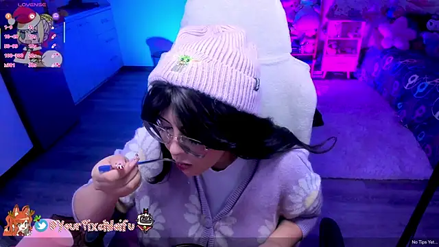 AlyssaRomanova online show from December 18, 2:27 am