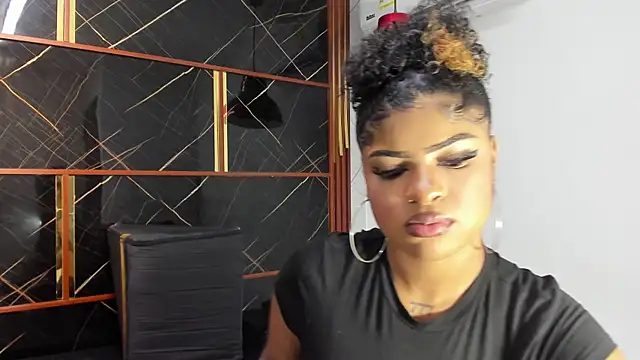 HannyThompson online show from October 22, 6:35 pm