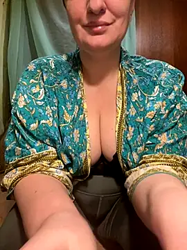 FetishIris online show from October 22, 5:51 pm